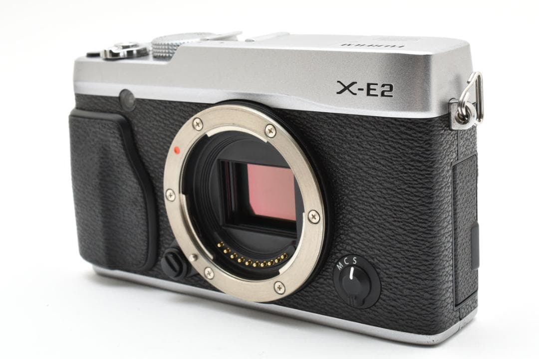 超美品 富士フイルム X-E2 ミラーレス デジタルカメラボディ シルバー