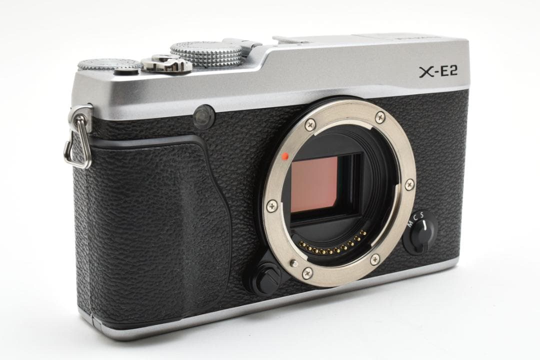 超美品 富士フイルム X-E2 ミラーレス デジタルカメラボディ シルバー