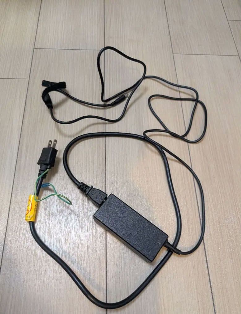 DELL inspiron ノートPC シルバー 充電器付き