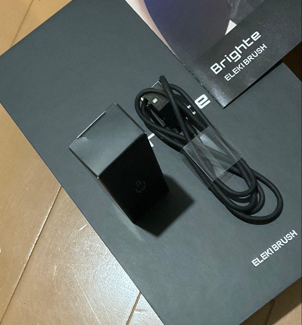 Brighte ELEKI BRUSH ローション・マスク・スカルプブラシ付き