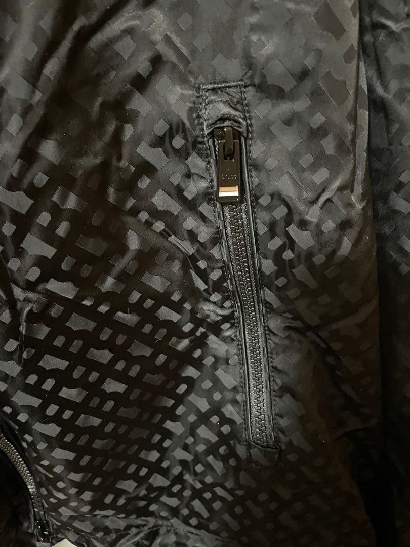 BOSS ボス　ブラック フード付きジャケット