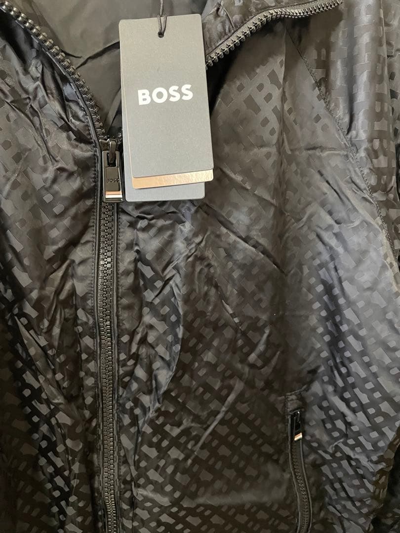 BOSS ボス　ブラック フード付きジャケット