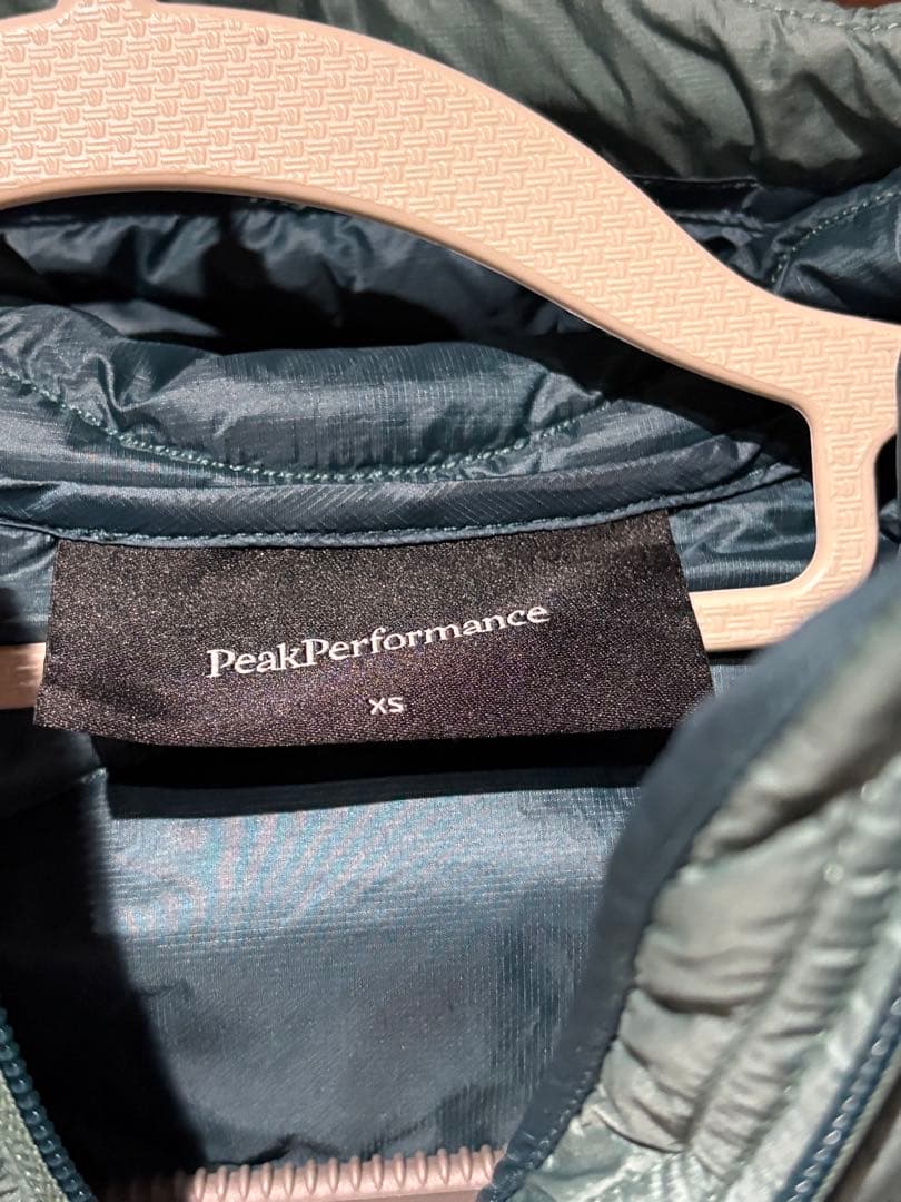 PeakPerformance ヘリウムハイブリッド ダウン フード レディース