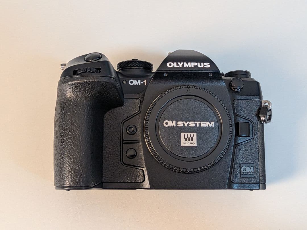 ショット数極小美品︰OM SYSTEM OM-1 ミラーレス一眼カメラ