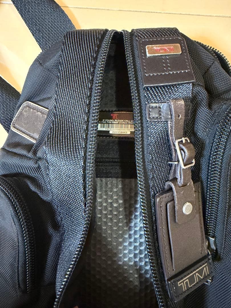 TUMI ボディバッグ ブラックxブラウン