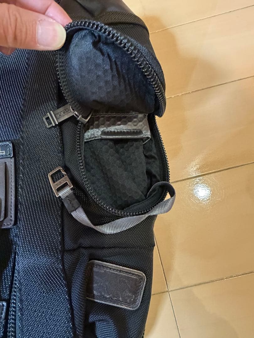 TUMI ボディバッグ ブラックxブラウン