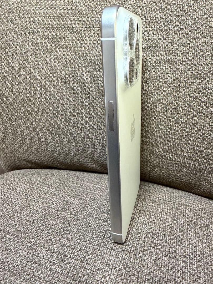 Apple iPhone 15Pro Max 521GB本体　超美品　ホワイト