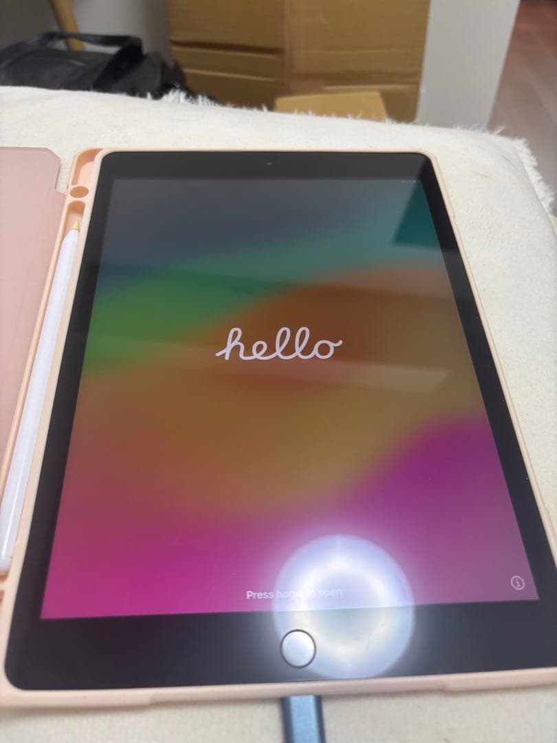 ipad(第8世代)32GB本体＋iPadケース＋Apple pencil互換品