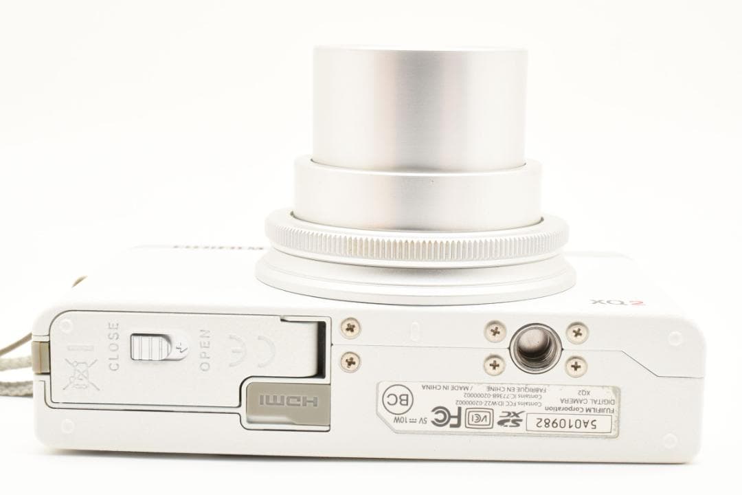 Fujifilm XQ2 ホワイト コンパクトデジタルカメラ