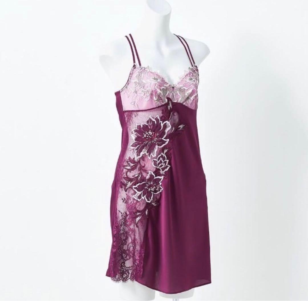 Salute 52ガウン、スリップ、ショーツセット　WHカラー　Mサイズ