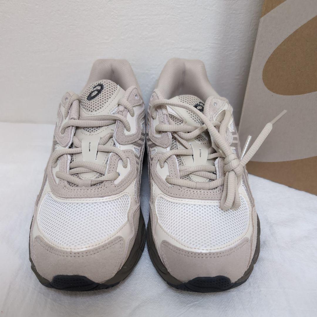 【新品　箱付き】Asics ゲル　Gel-NYC Cream Putty