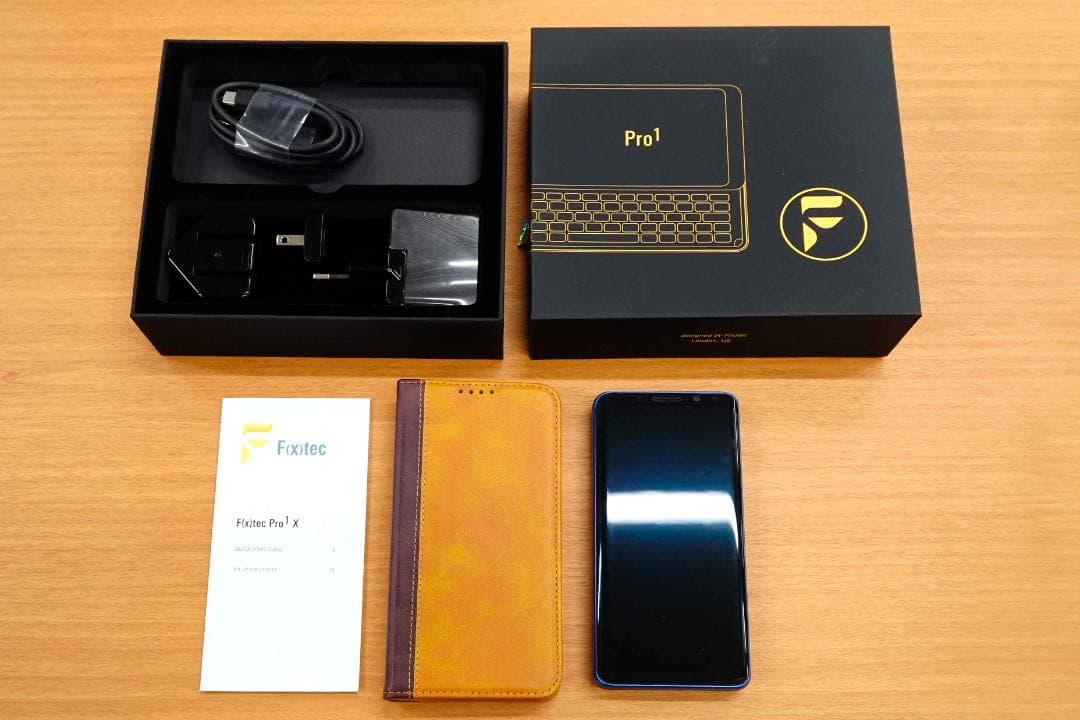 キーボード F(x)tec Pro1 X Dual-SIM 8GB/256GB