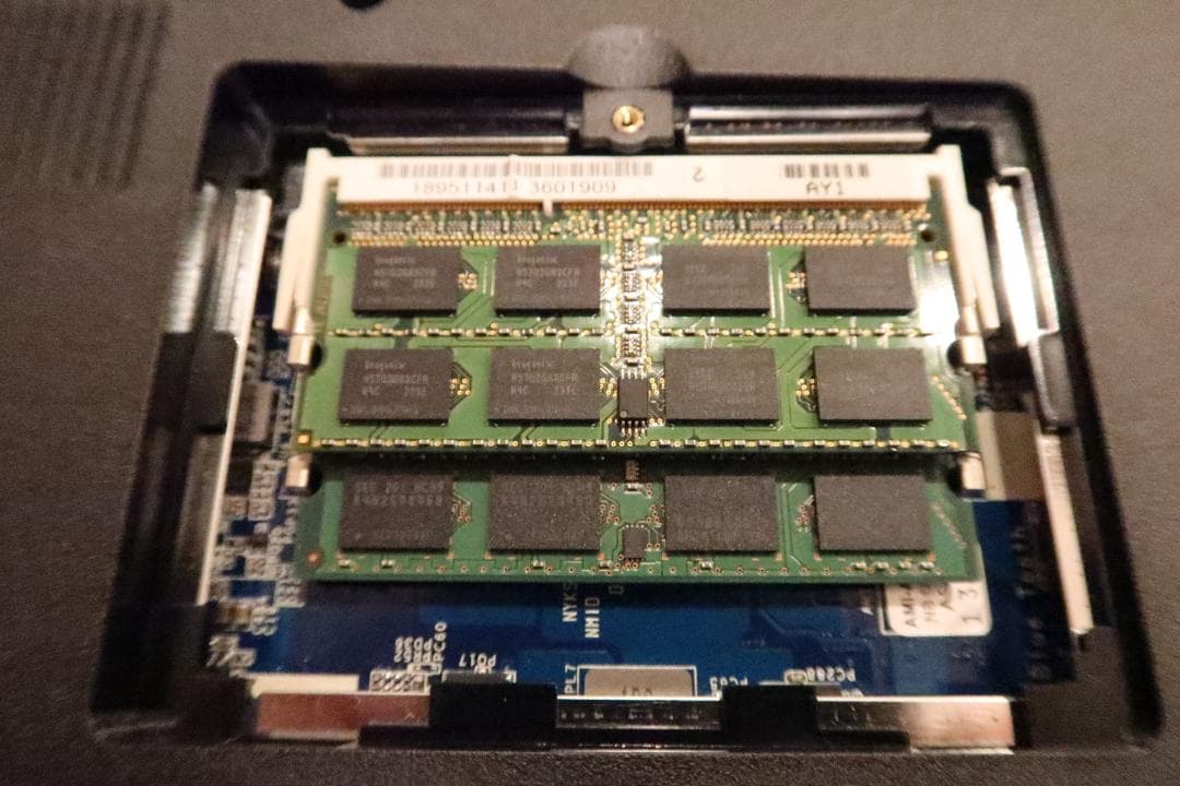 VAIO-F 2012春3Dモデル VPCF24AJ PCG-81313N 美品