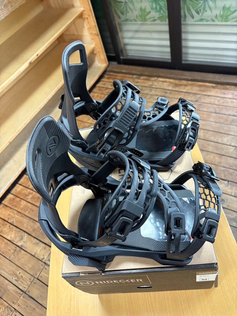 NIDECKERバインディング新品