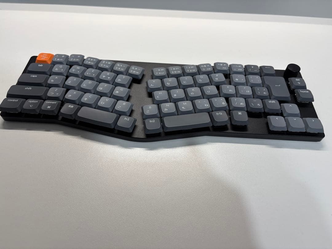 Keychron K11 Max （日本語配列） 茶軸 白いバックライト