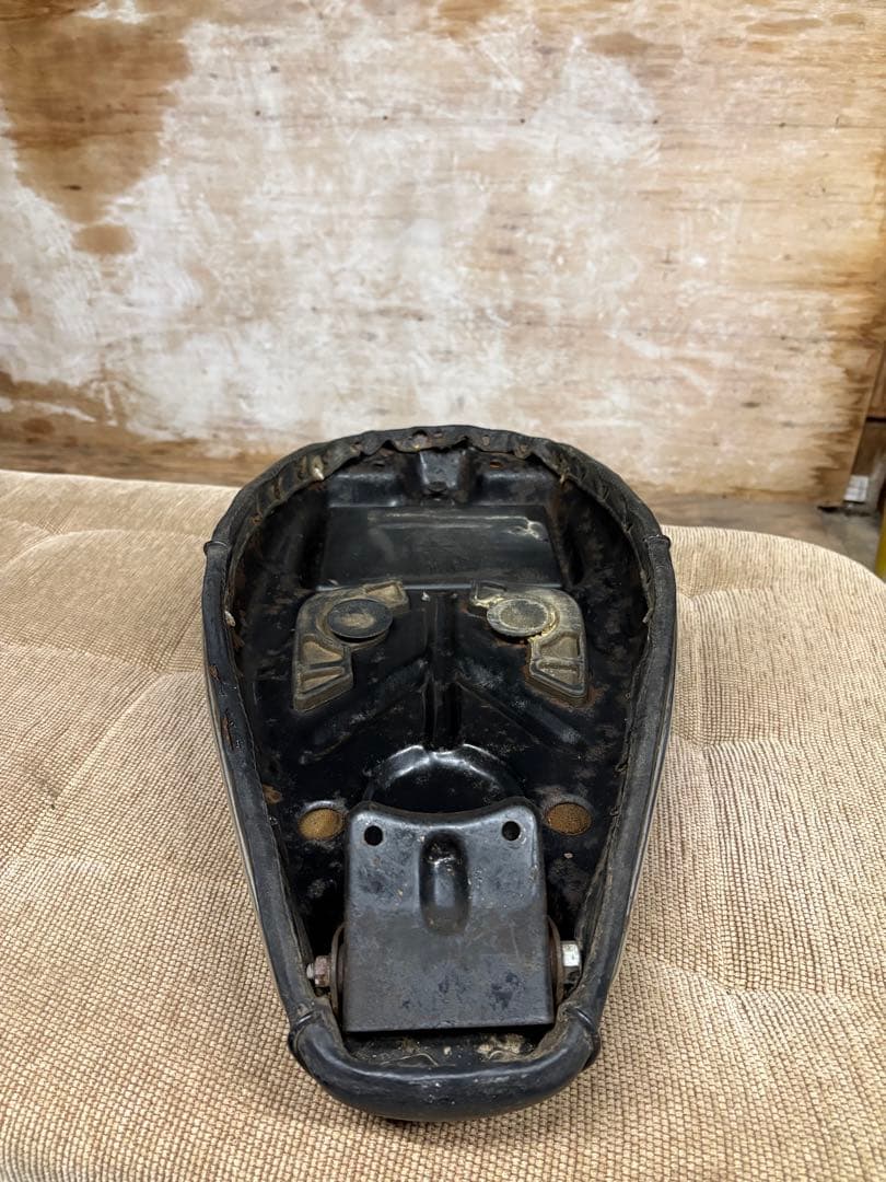 HONDA シャリー前期バイクシート 説明書自賠責証明書ホルダー付き