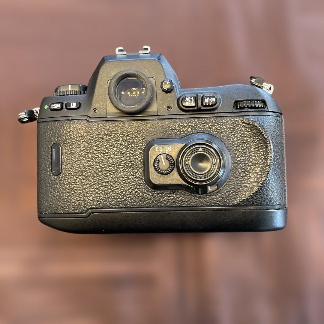 Nikon F100 とニッコール28-70mmf2.8ED低分散レンズ