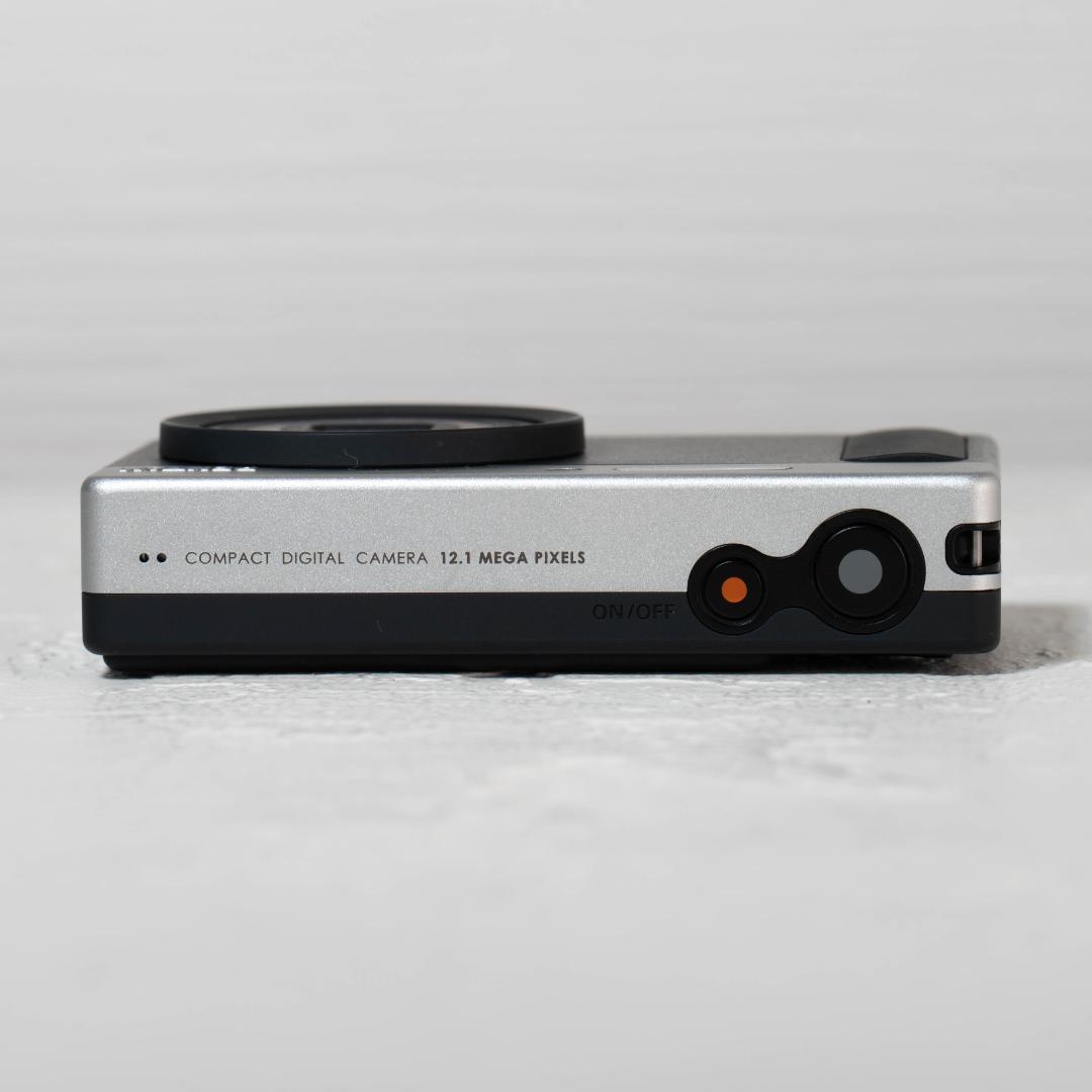 【可愛いすぎるコンデジ】PENTAX optio H90 ブラック×シルバー