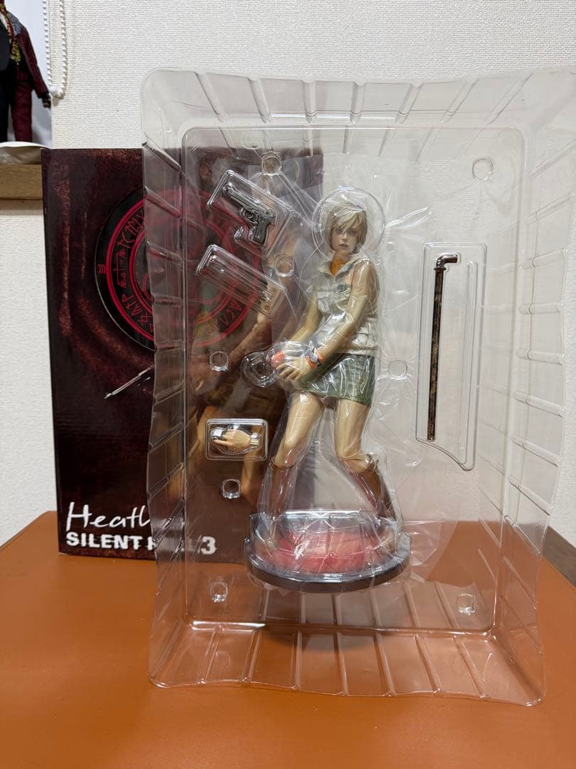 サイレントヒル3 ヘザー　1/6スタチュー(欠品あり)