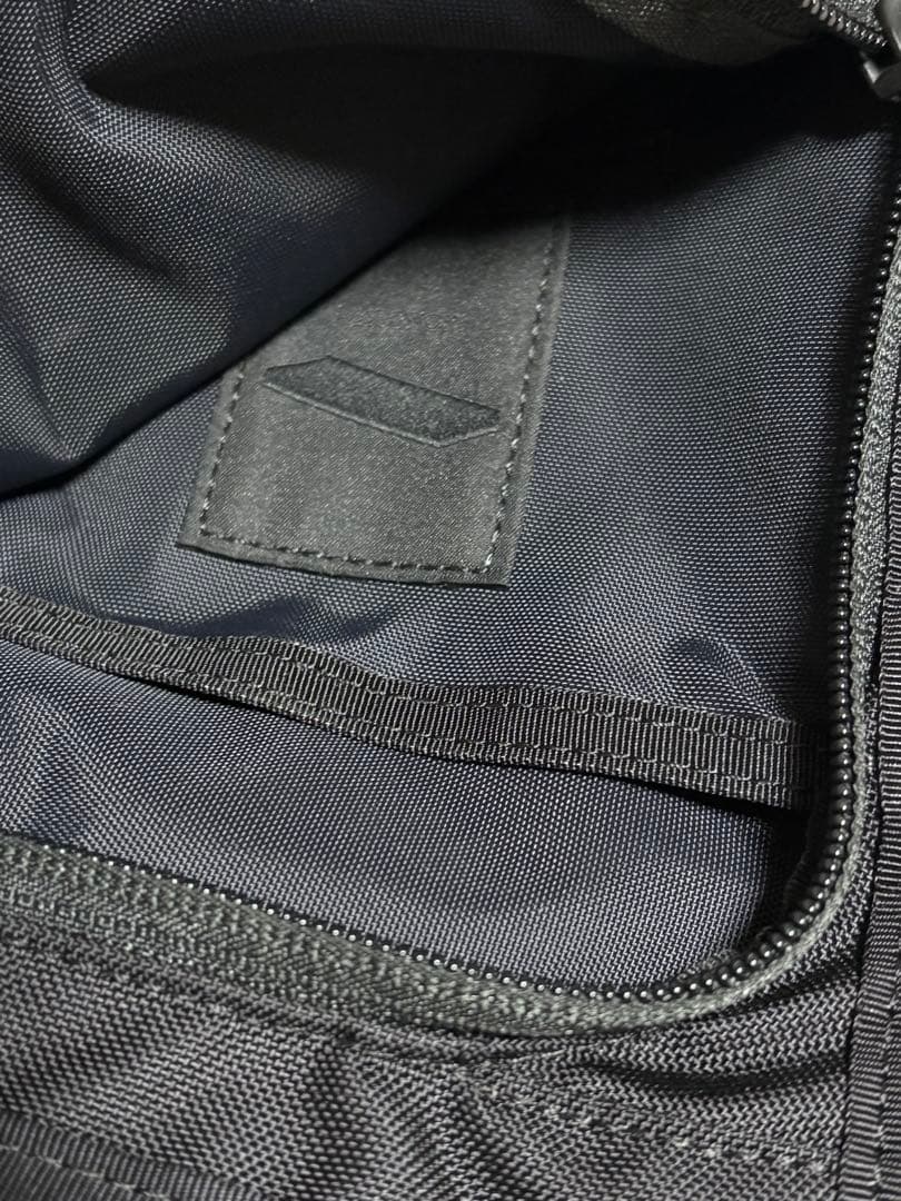 MONOLITH × everyone PAPERBACK POUCH ポーチ