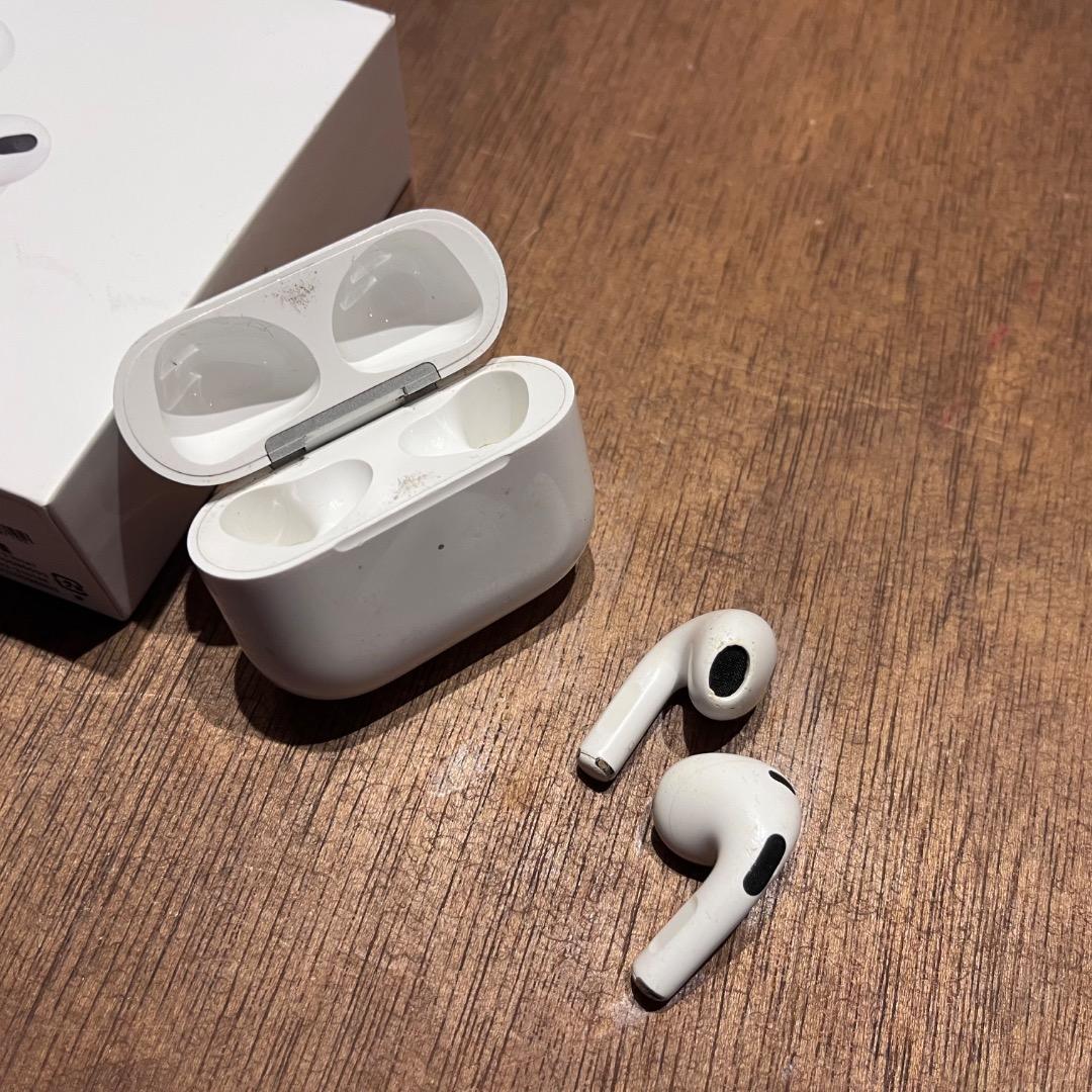 AirPods 第3世代 MagSafe充電ケース付き MME73J/A