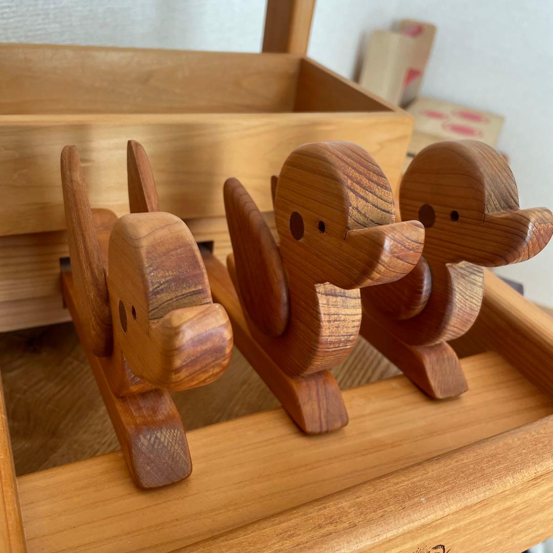 【皇室ご愛用】【匿名配送】KOCHI JAPAN　木製手押し車