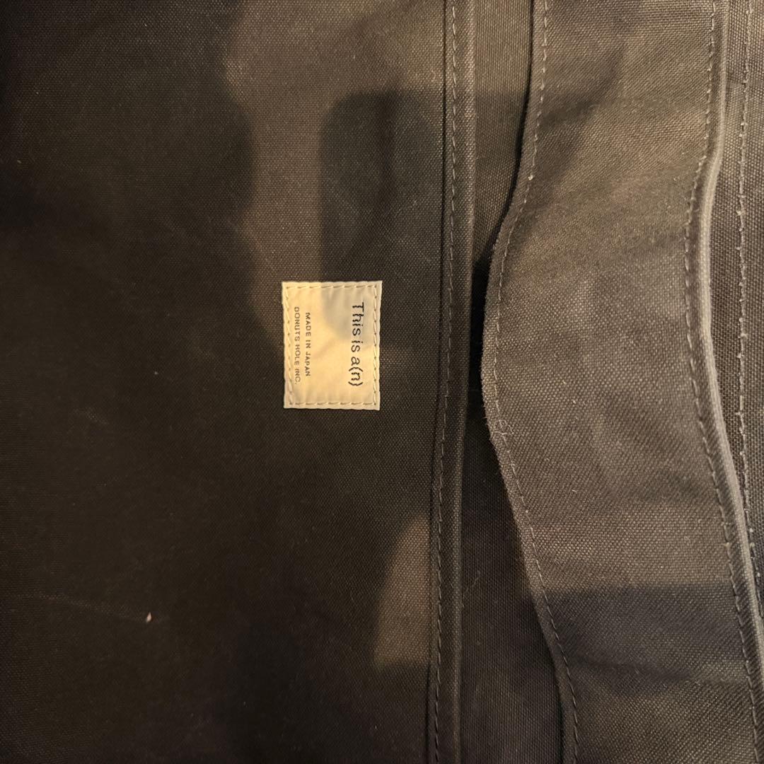 【美品】This is a(n) Base Tote L 黒