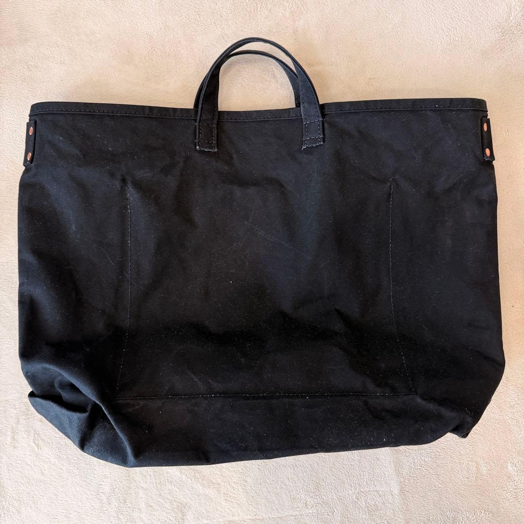 【美品】This is a(n) Base Tote L 黒