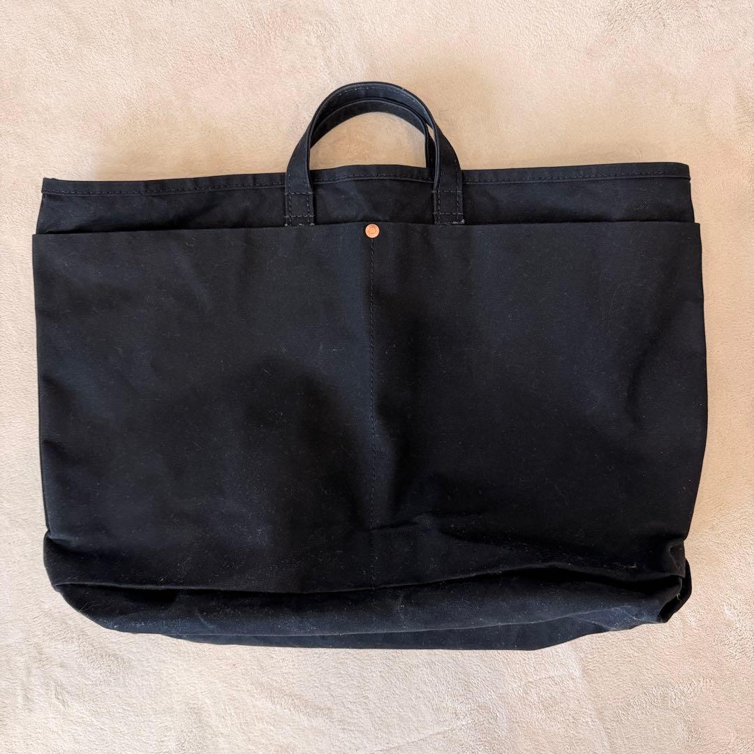 【美品】This is a(n) Base Tote L 黒