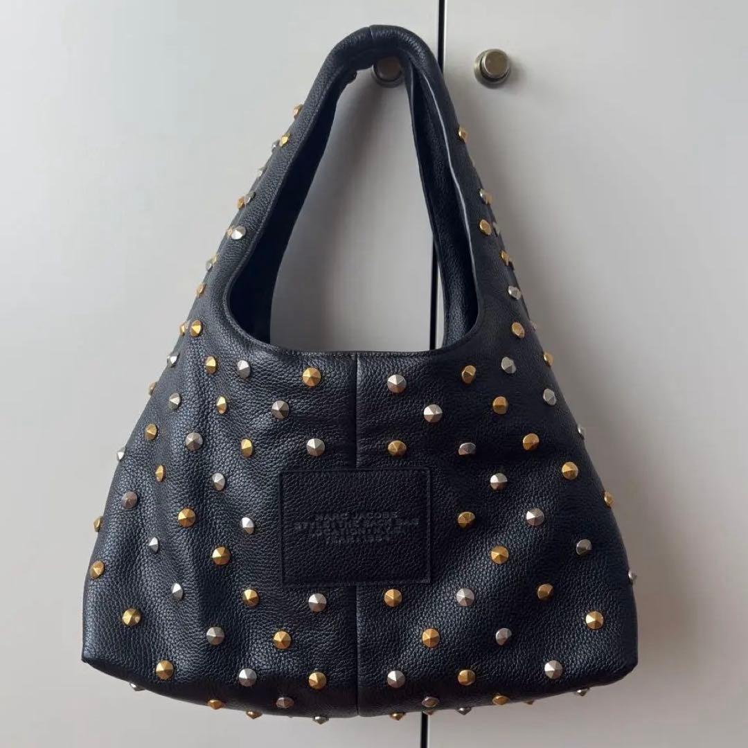【完売品】 marc jacobs the sack bag スタッズ 黒
