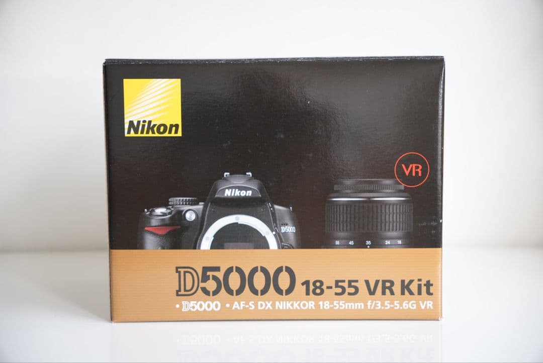 Nikon D5000 デジタル一眼レフカメラ 18-55 VR Kit