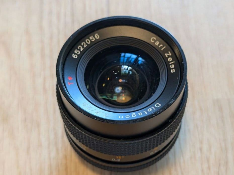 Carl Zeiss Distagon 28mm f/2.8レンズ