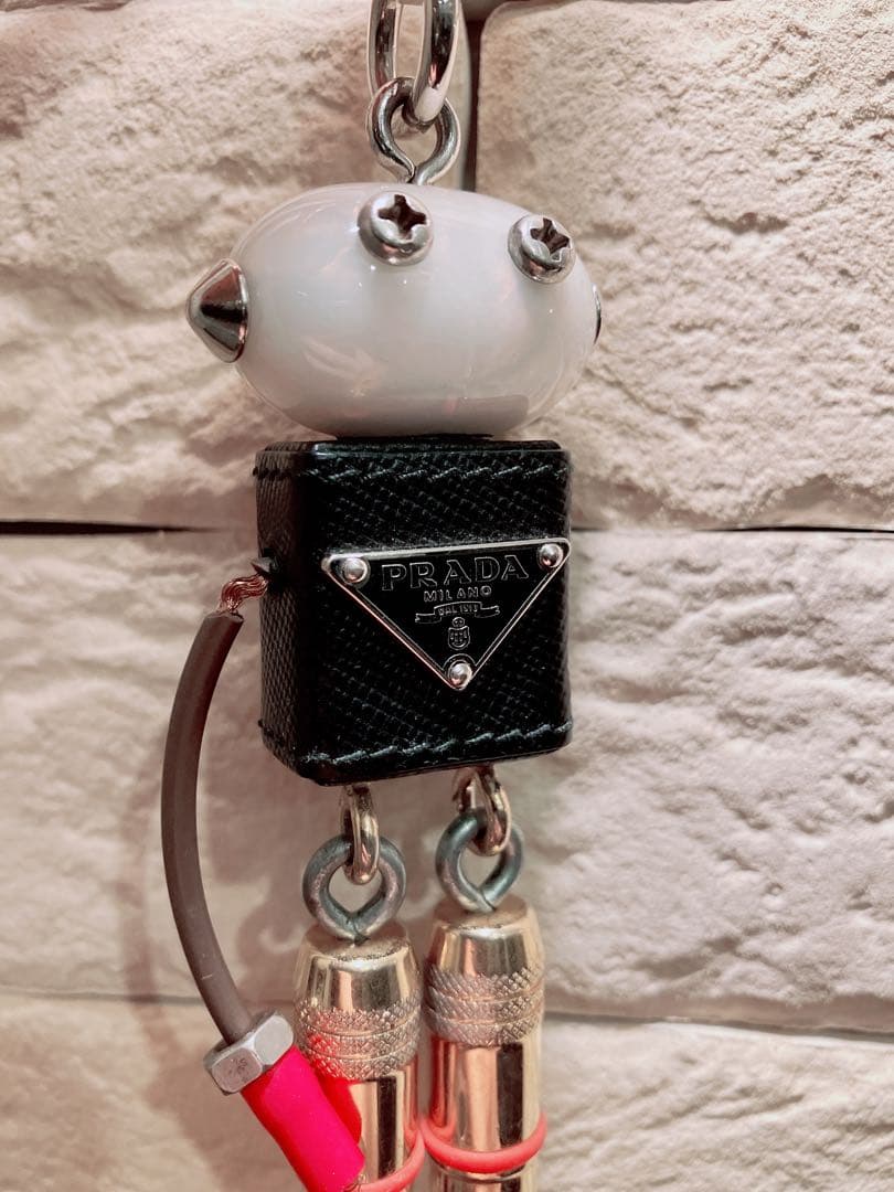 PRADA ロボット型キーホルダー　ユニセックス　エドワード