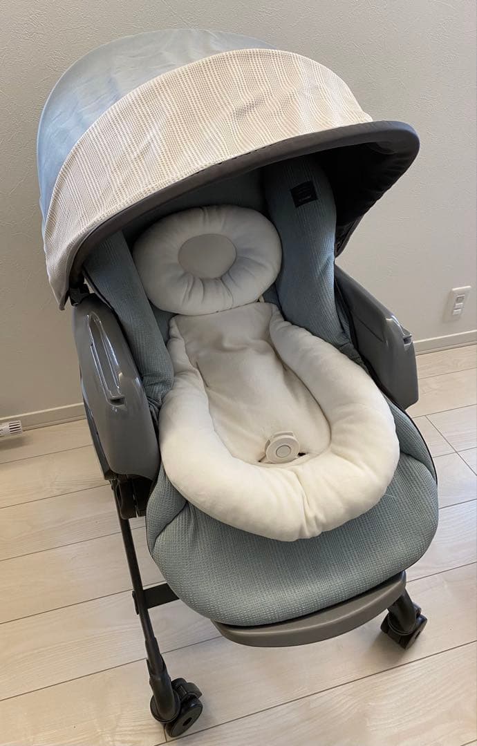 コンビ　スイングベッド&チェア