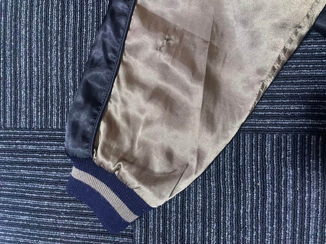 HabuBox スカジャン Mサイズ　シーサー刺繍