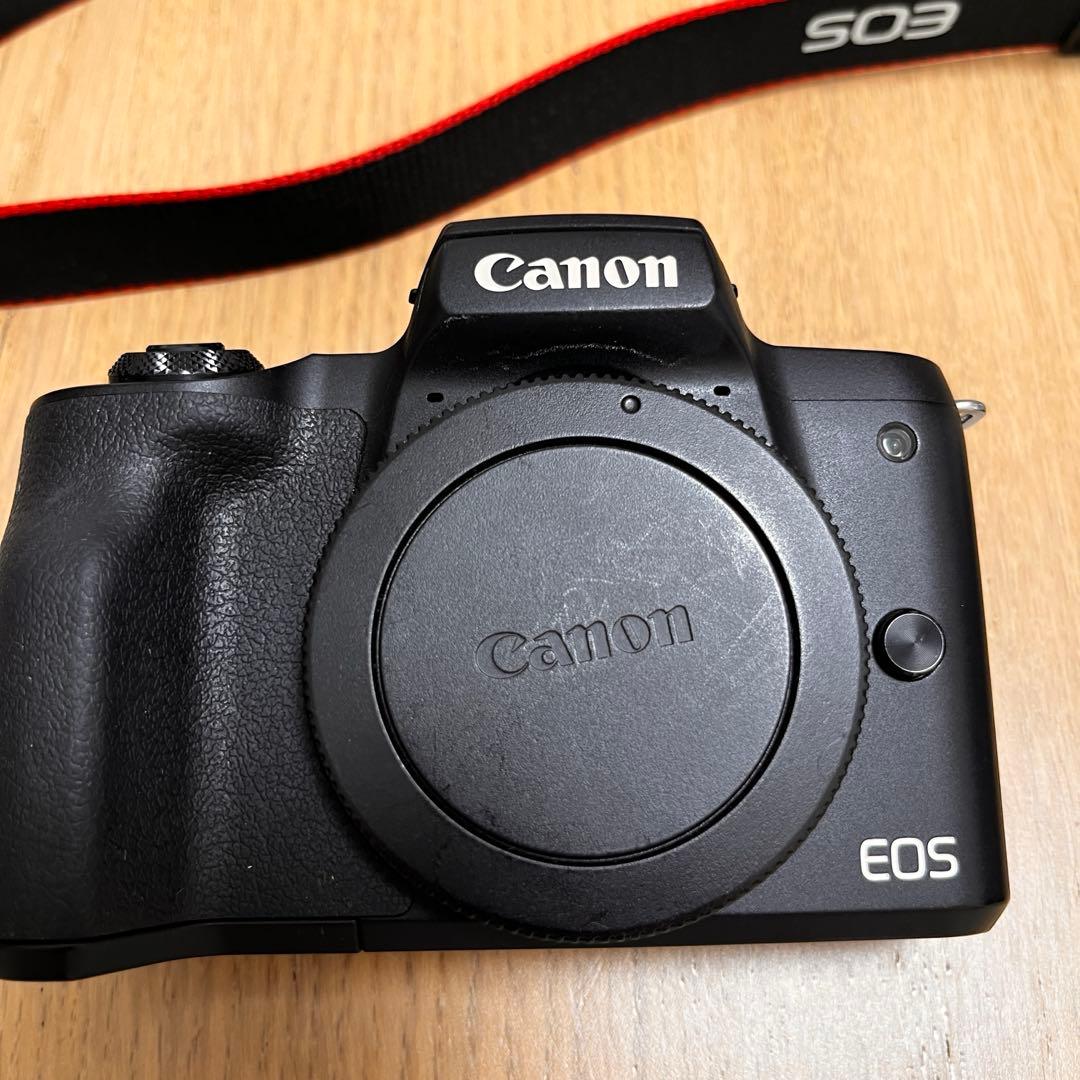 Canon EOS Kiss M BODY、18-55mmレンズ、バッテリー他