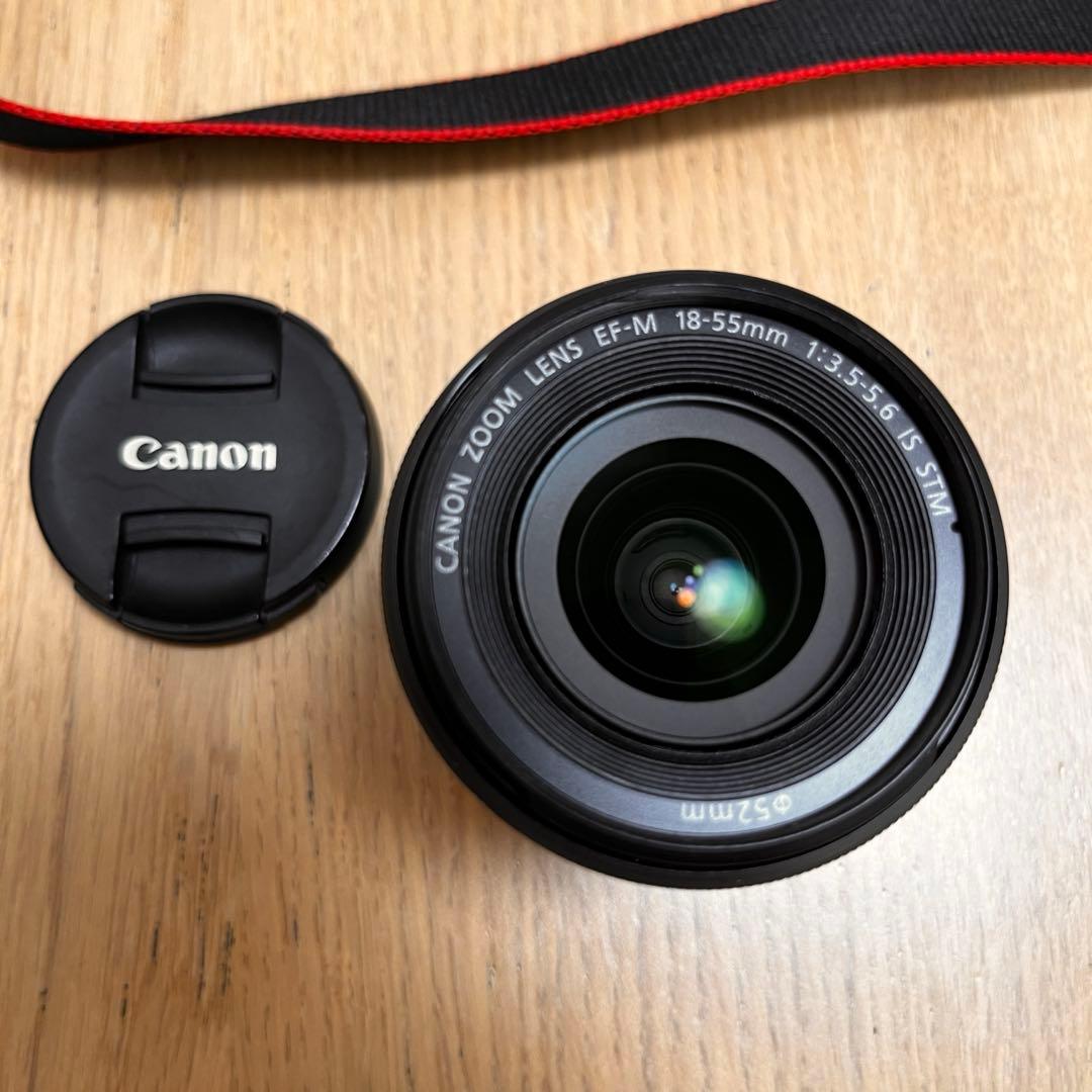 Canon EOS Kiss M BODY、18-55mmレンズ、バッテリー他