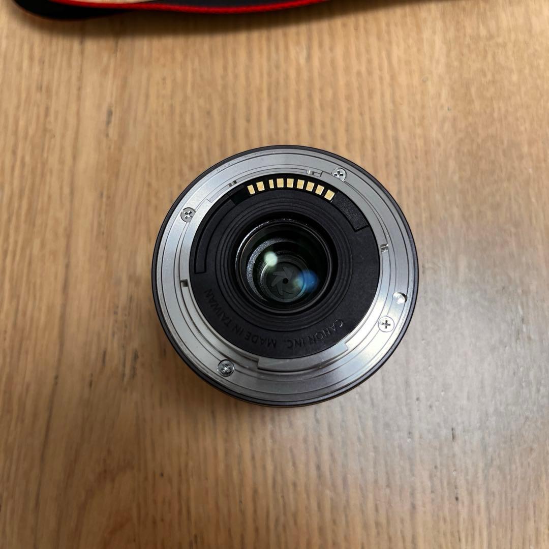 Canon EOS Kiss M BODY、18-55mmレンズ、バッテリー他