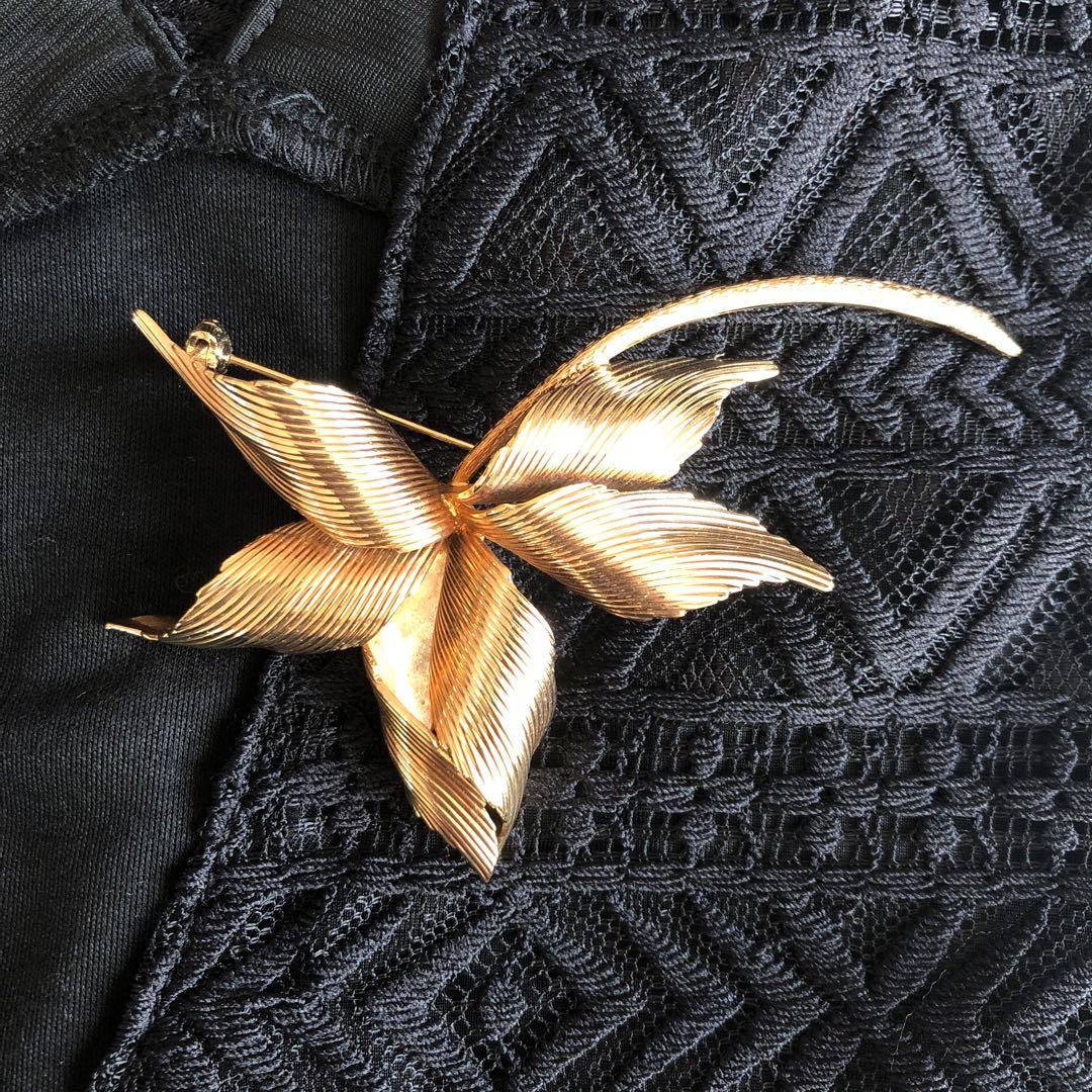 ディオール　DIOR ブローチ