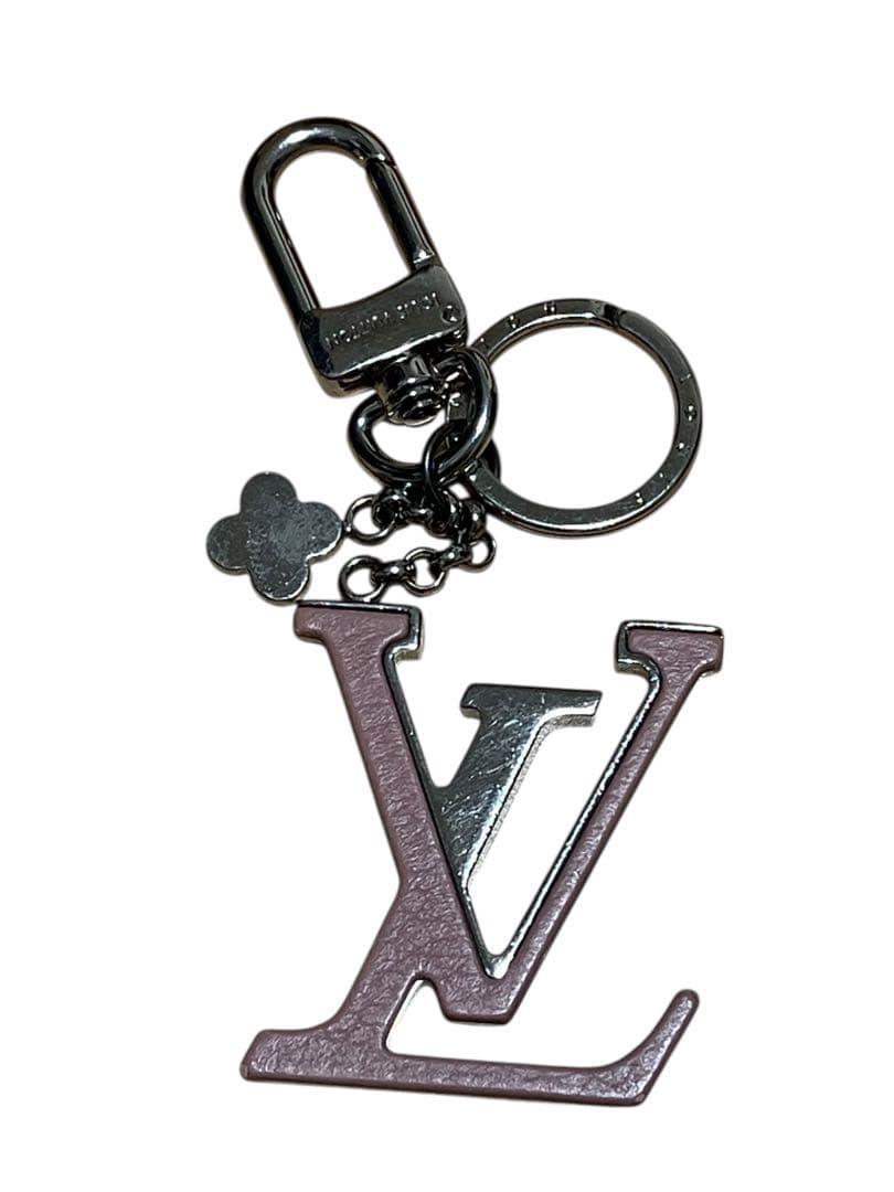 ルイヴィトン LVシェイプ ピンク シルバー金具　MP2615 キーホルダー