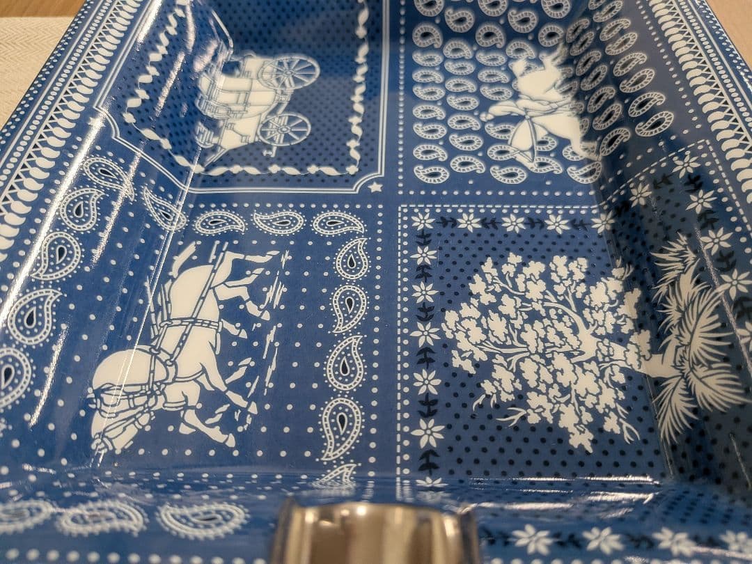 HERMES カレ55 ECURIES PARISIENNES パリの厩舎 灰皿