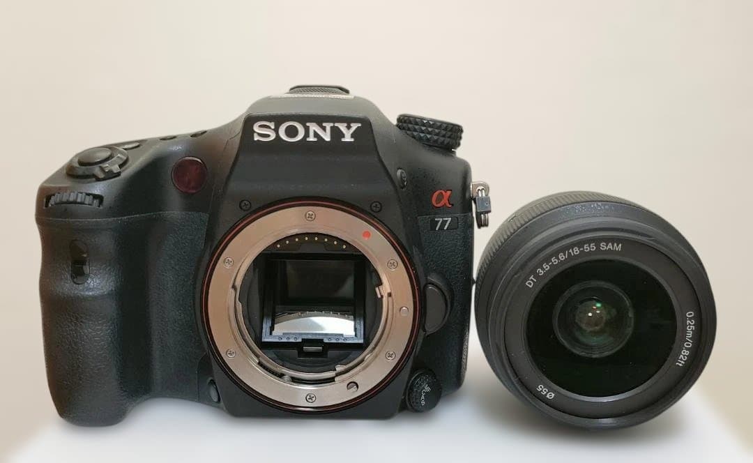 【美品】SONY α77 SLT-A77V レンズ・カメラバッグ付