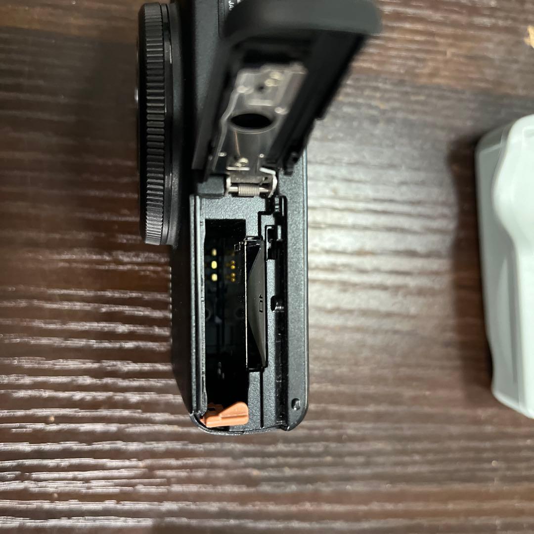 Canon PowerShot S95 コンデジ　本体・充電器のみ　中古