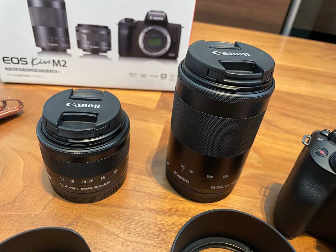 【美品】Canon EOS Kiss M2 ダブルズームキット　ミラーレス