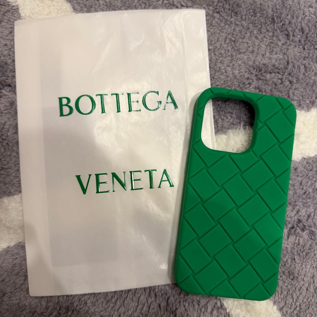 Bottega Veneta グリーン iPhone13Pro ケース
