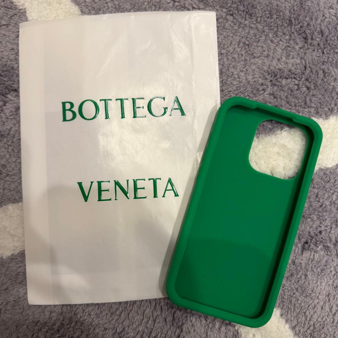 Bottega Veneta グリーン iPhone13Pro ケース