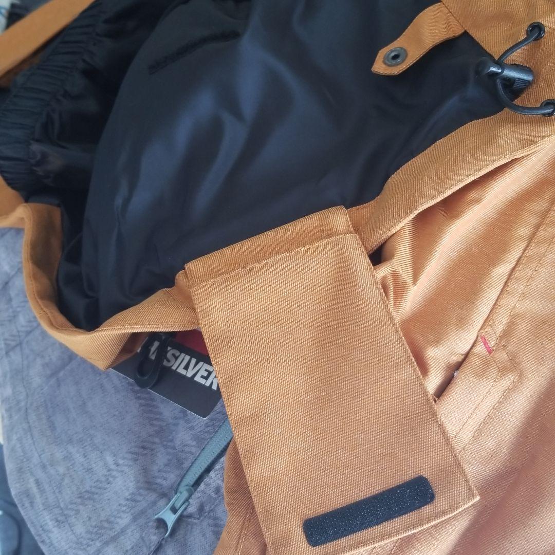 【お値引きしました】上 スノーボード　スノボ　QUICKSILVER