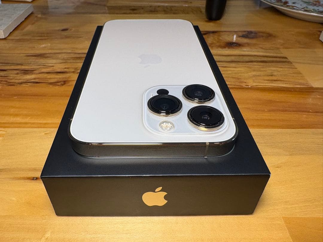 Apple iPhone 13 Pro 256GB ゴールド本体