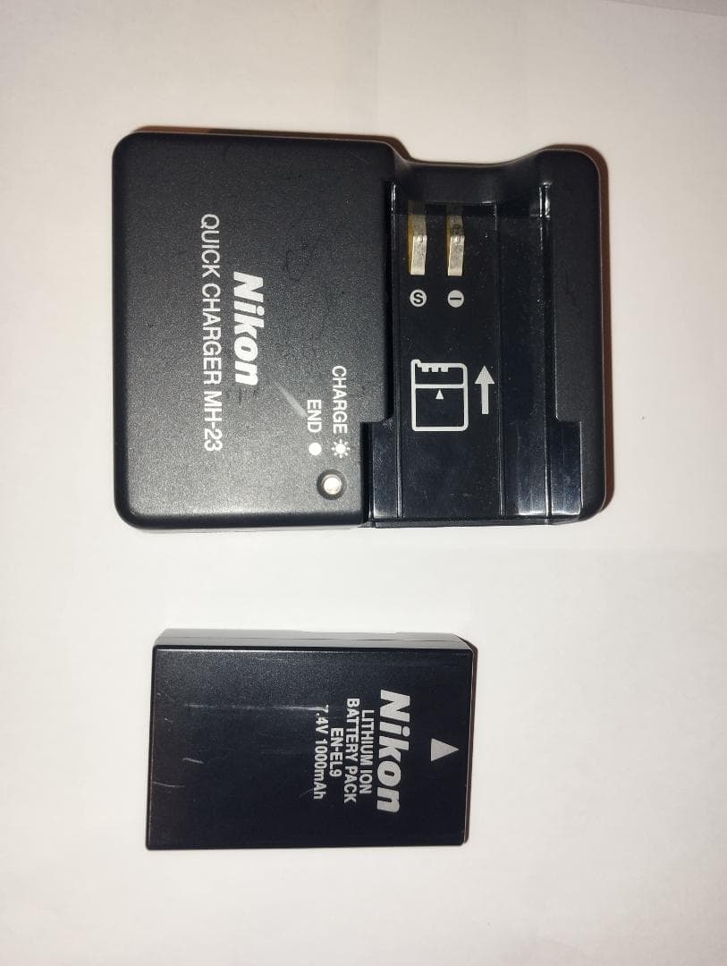 Nikon D3000 ボディ 動作確認済み ※長時間露光時注意あり