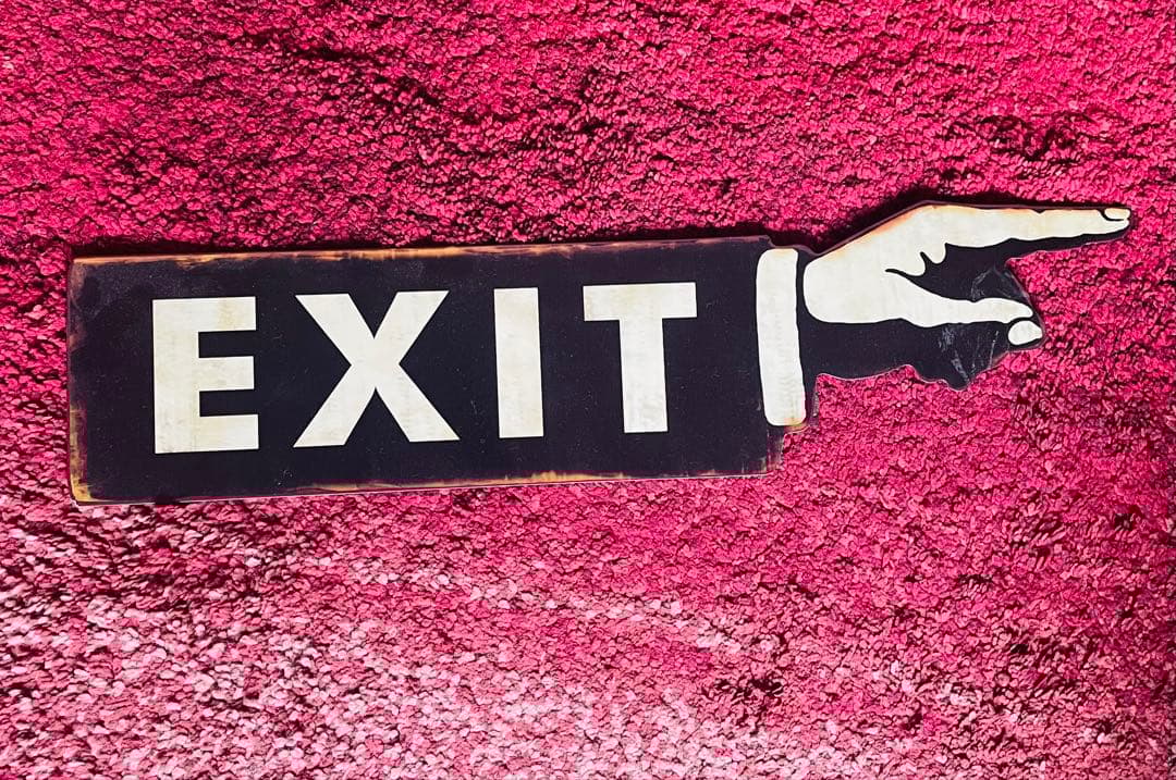 ハンドサイン　看板　ＥＸＩＴ